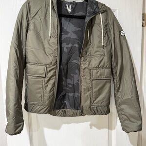 Vuori women’s Tahoe Olive Green Jacket